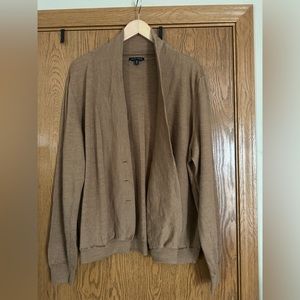 Universal Standard camel Curve Cardi size L (22/24)